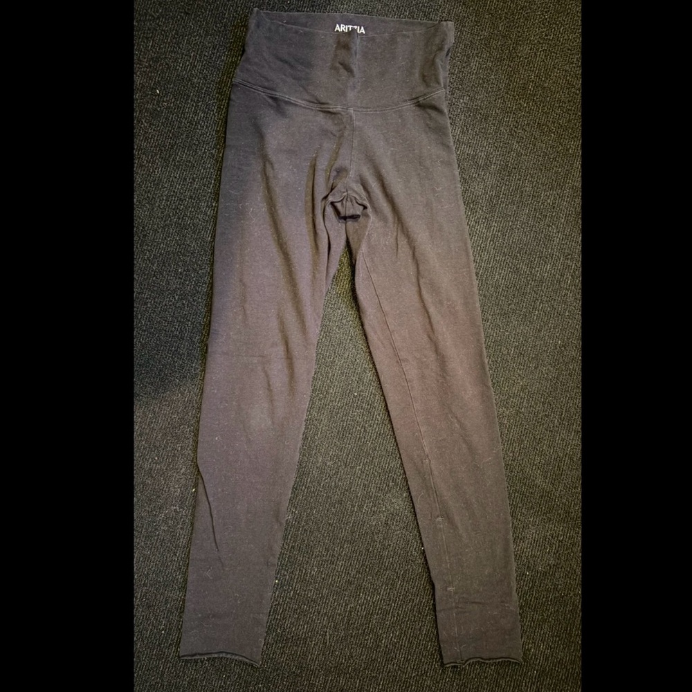 Aritzia leggings